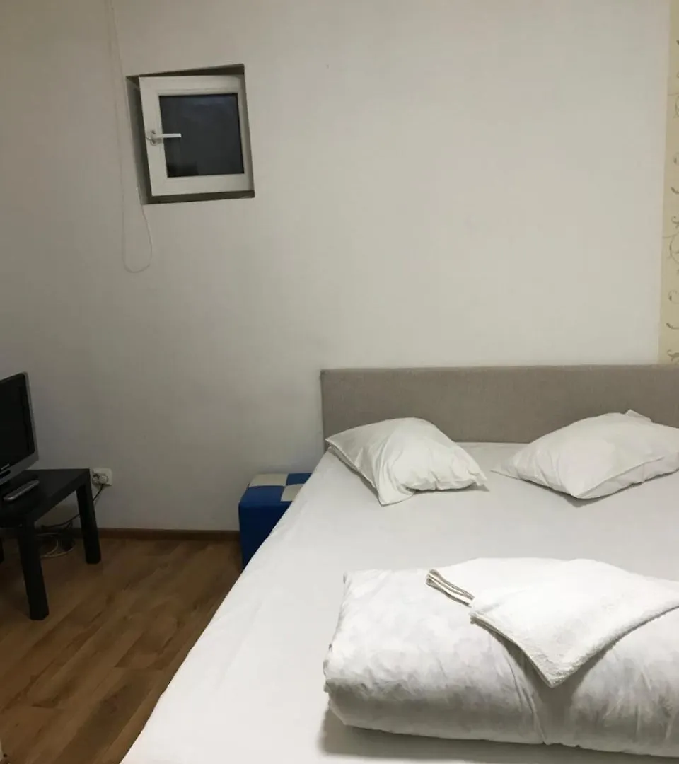 La Anca Hotel contacts